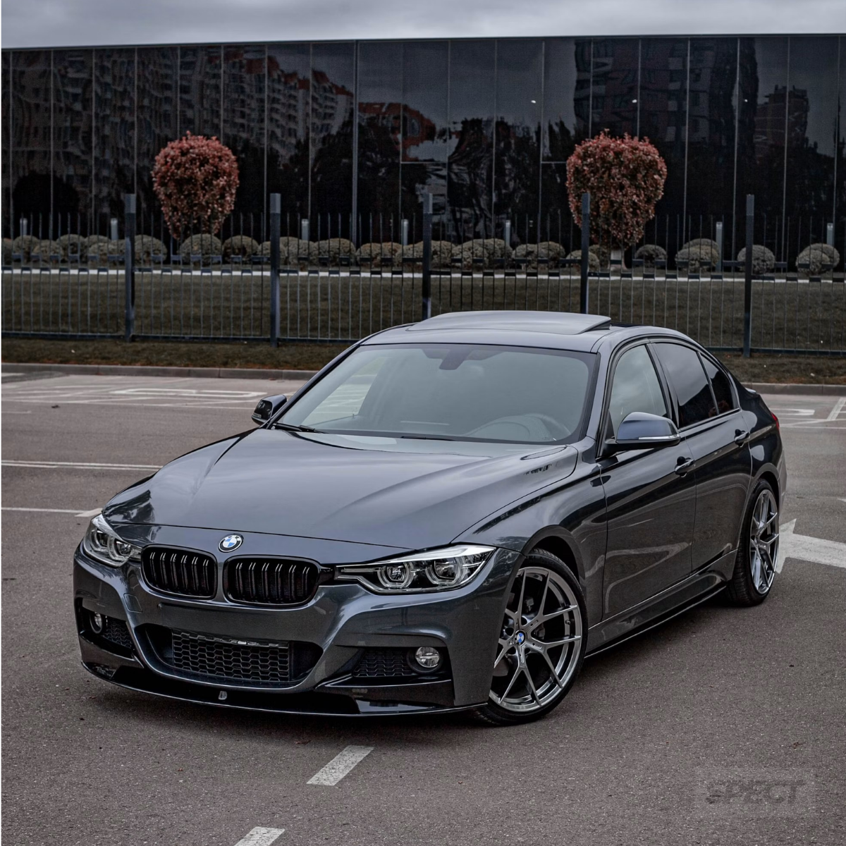 BMW F30/F31/F32/F36 2012-2019 - Sivuhelman listat MP kiiltävän musta