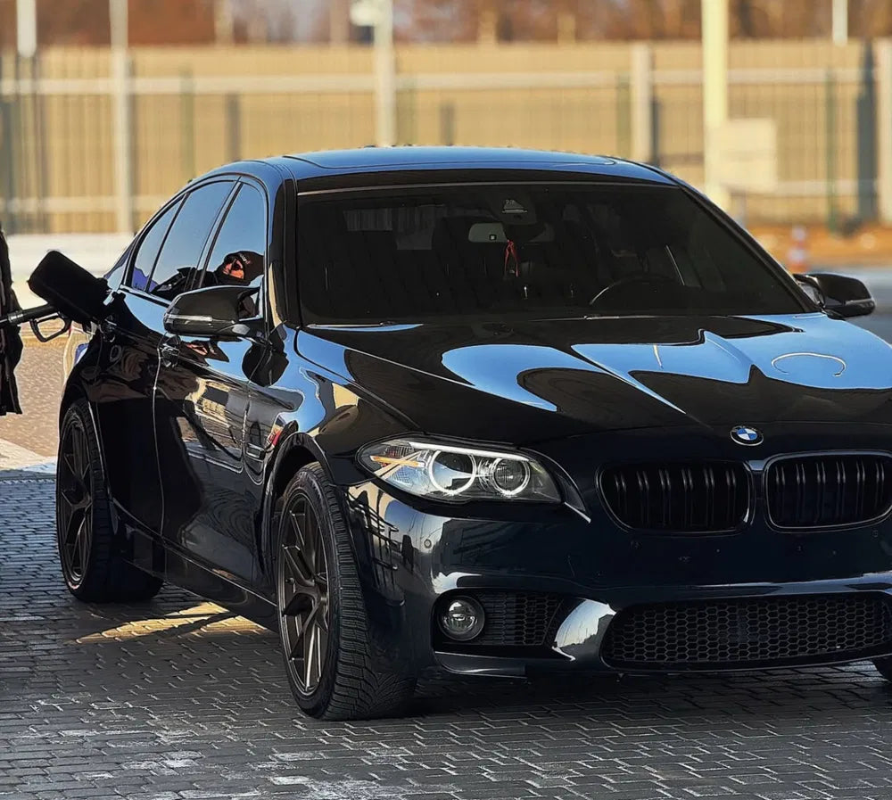 BMW F10/F11 Pre-LCI 2010-2014 - Peilinkuoret M-style kiiltävän mustat